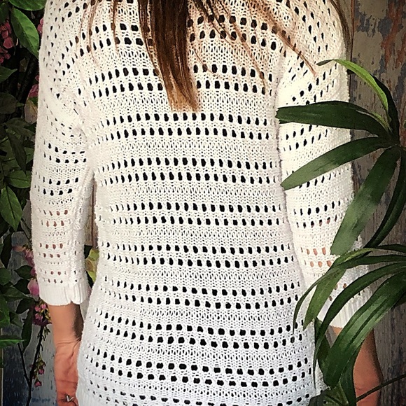 Dainty Light Crochet Top 3/4 Sleeve - Picture 3 of 5